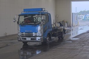 2010 Arm Roll Isuzu Forward PKG-FRR90S2