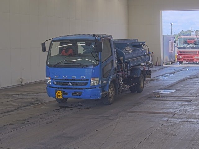 2010 Tank Truck Mitsubishi Fuso Fighter PDG-FK71R