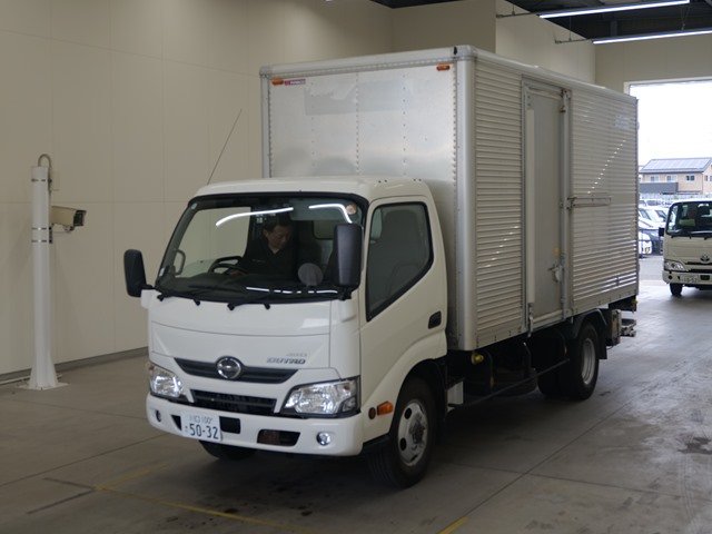 2017 Freezer Refrigerator Truck Hino Dutro TKG-XZU695M