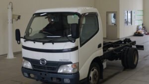 2009 Trailer Head Hino Dutro BDG-XZU334M
