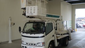 2003 Aerial Platform Hino Dutro KK-XZU301E