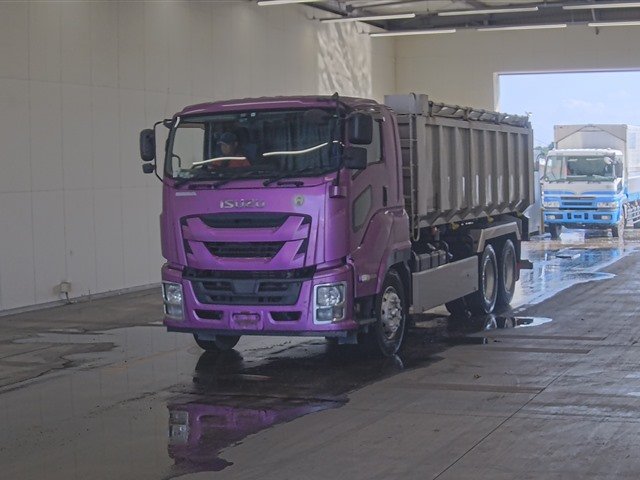 2017 Others Trucks Isuzu Giga QKG-CYM77BM