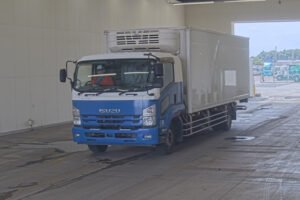 2015 Van Wing Isuzu Forward LKG-FTR90T2