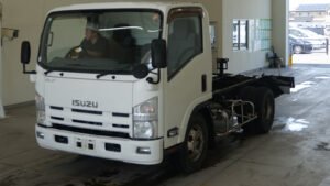 2014 Trailer Head Isuzu Elf SKG-NPR85YN