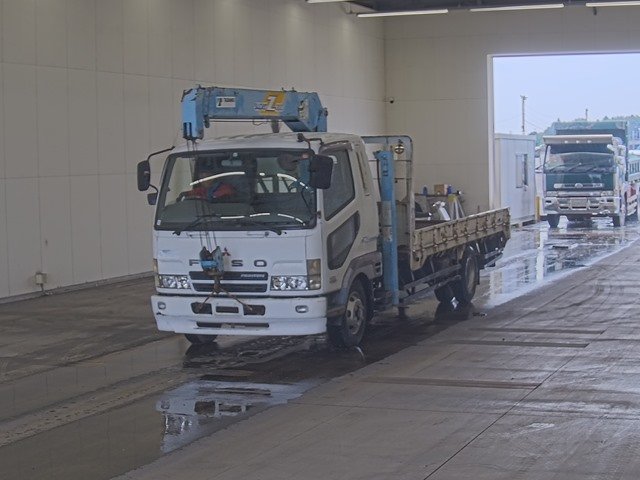 2004 Crane Truck Mitsubishi Fuso Fighter PA-FK61FJ