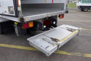 2018 Freezer Refrigerator Truck Isuzu Forward 2PG-FRR90S2