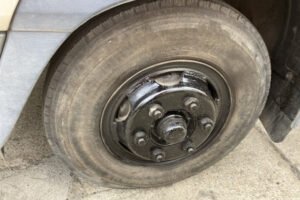 2004 Arm Roll Isuzu Forward PB-FRR35E3S