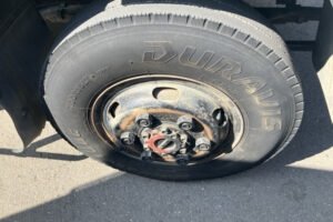 2000 Others Trucks Isuzu Elf KK-NKS71GR