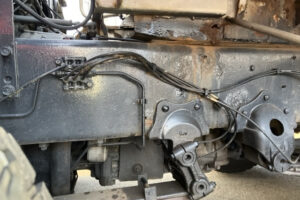 2005 Tank Truck Nissan UD KL-CV27A