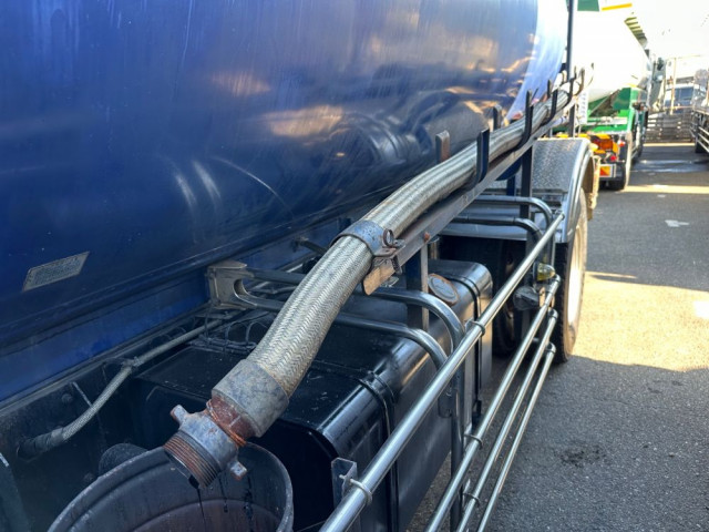 2003 Tank Truck UD Nissan Big Thumb KL-CV48E - Image 12