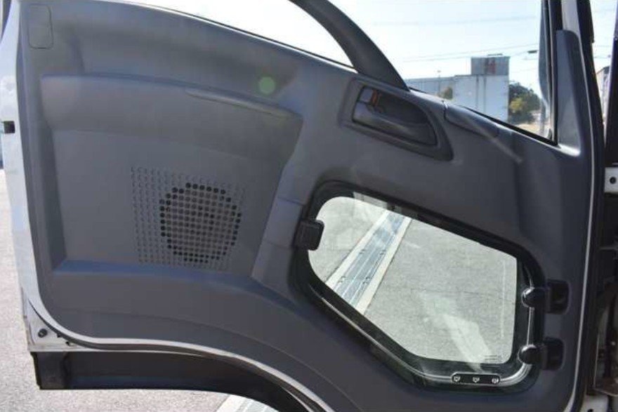 2010 Dump Tipper Truck Isuzu Forward FRR90 - Image 12