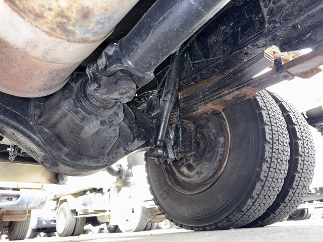 2011 Tank Truck Isuzu Elf PKG-NPR75N - Image 12