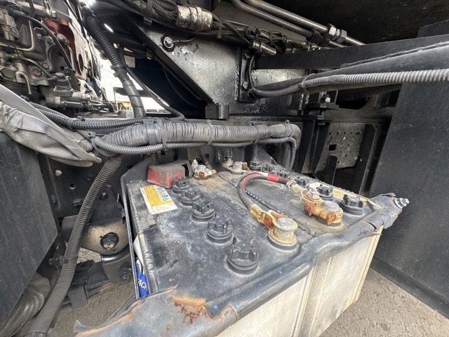 2011 Garbage Truck Hino Dutro SKG-XZU600X - Image 12