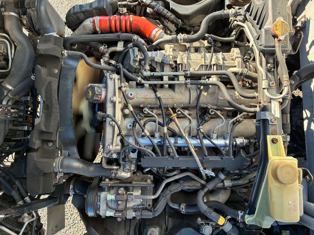 2016 Freezer Refrigerator Truck Mitsubishi Fuso Canter FEA50 - Image 13