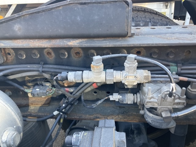 2016 Trailer Head Hino Profia QPG-SH1EEDG - Image 13