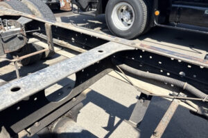 2001 Chassis Truck Isuzu Elf KK-NKR66LAR