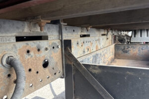2000 Flat Body Truck Mitsubishi Fuso Canter KK-FE63EGX