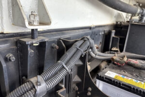 2005 Garbage Truck Mitsubishi Fuso Canter PA-FE83DEY - Image 13