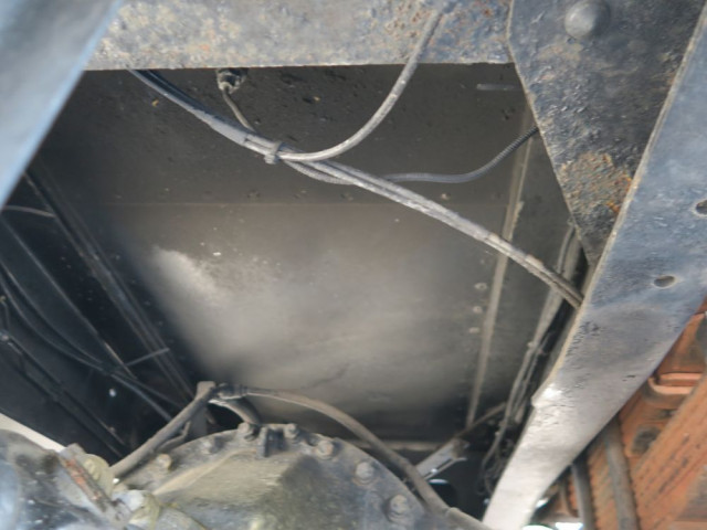 2003 Tank Truck UD Nissan Big Thumb KL-CV48E - Image 16