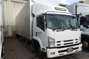 2014 Van Wing Isuzu Forward TKG-FRR90T2