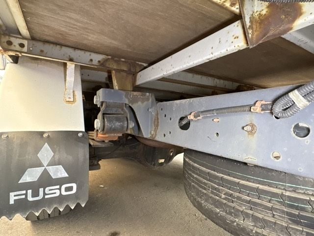 2016 Double Cab Truck Mitsubishi Fuso Canter Guts TKG-BSZ5F24 - Image 16