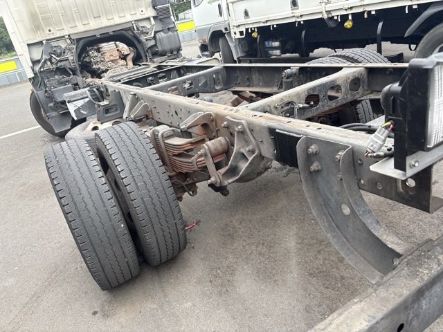 2016 Chassis Truck Hino Dutro TKG-XZU710M - Image 16