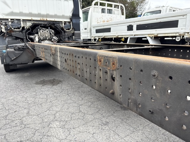 2016 Chassis Truck Mitsubishi Fuso Canter TKG-FED90 - Image 17