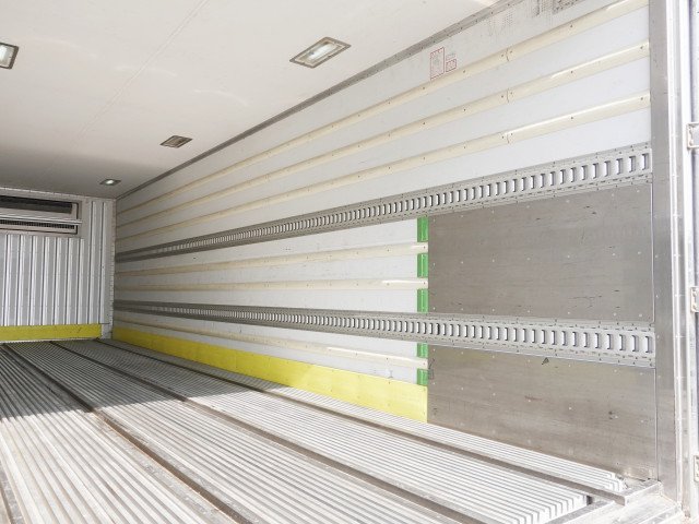2007 Freezer Refrigerator Truck Mitsubishi Fuso Fighter PJ-FK72FZ - Image 17