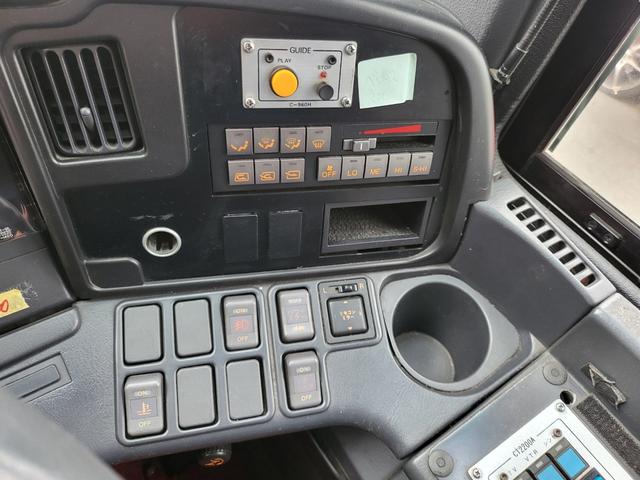 2005 Bus Hino Selega KL-RU1FSEA - Image 18