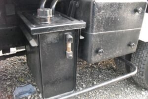 2004 Garbage Truck Isuzu Elf KR-NKR81EP