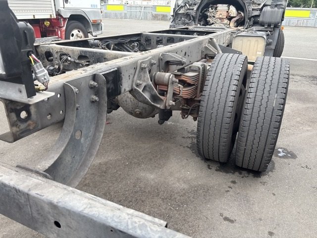 2016 Chassis Truck Hino Dutro TKG-XZU710M - Image 18