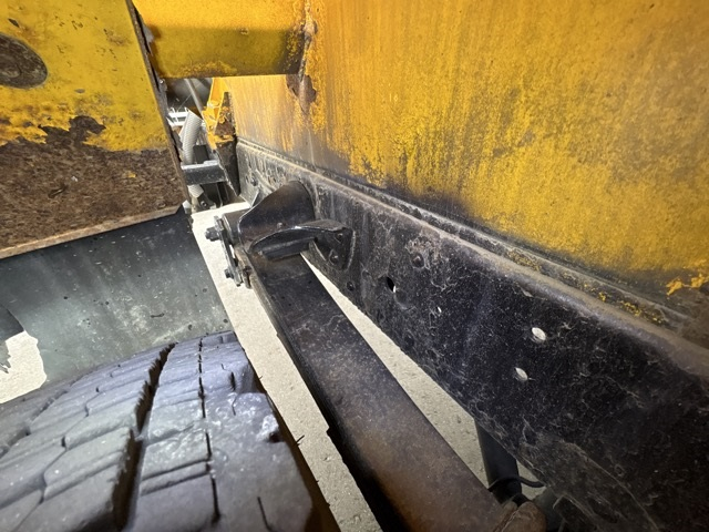 2011 Tank Truck Isuzu Elf PKG-NPR75N - Image 18