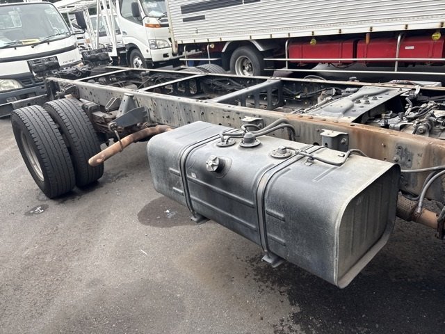 2016 Chassis Truck Hino Dutro TKG-XZU710M - Image 19