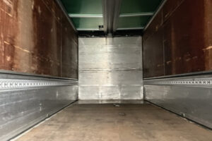 2006 Van Wing Mitsubishi Fuso Fighter PA-FK71F