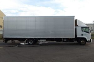 2014 Van Wing Isuzu Forward TKG-FRR90T2