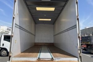 2017 Van Wing Mitsubishi Fuso Fighter TKG-FK64F