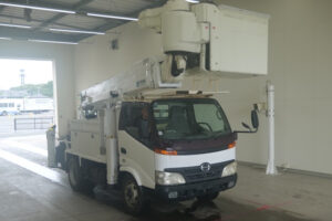 2008 Aerial Platform Hino Dutro BDG-XZU354E - Image 2