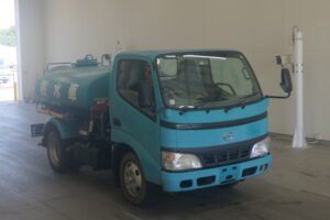 2005 Tank Truck Hino Dutro PB-XZU301M