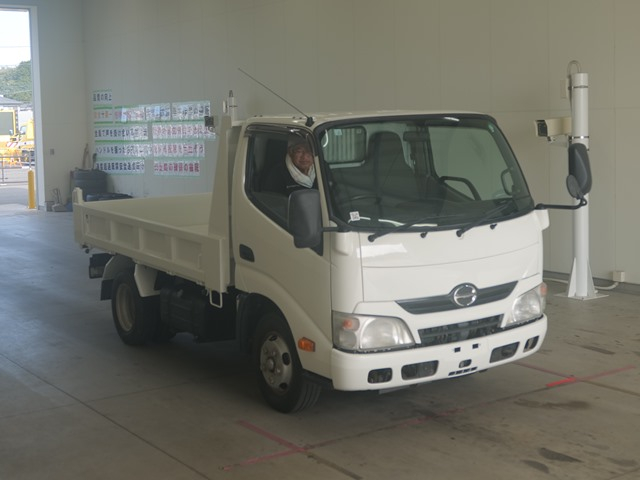 2013 Dump Tipper Truck Hino Dutro TKG-XZC610T - Image 3