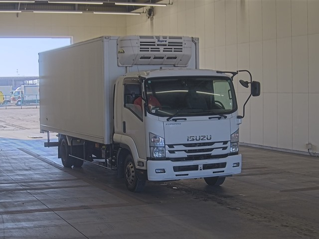 2017 Freezer Refrigerator Truck Isuzu Forward TKG-FRR90T2 - Image 3