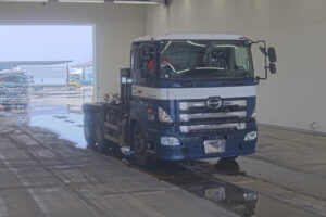 2015 Trailer Head Hino Profia QDG-SS1EKDA - Image 2