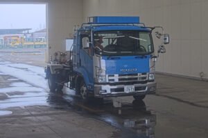 2010 Arm Roll Isuzu Forward PKG-FRR90S2