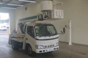 2003 Aerial Platform Hino Dutro KK-XZU301E
