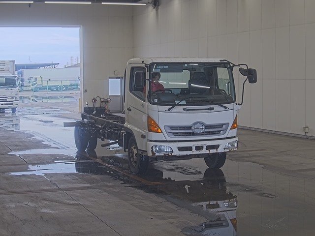 2007 Trailer Head Hino Ranger BDG-FC6JKWA - Image 3