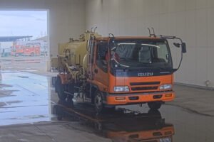 2004 Vacuum Truck Isuzu Forward KK-FRR33G4