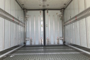 2015 Freezer Truck Hino Dutro TKG-XZU775M - Image 18