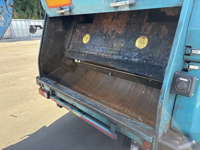 2011 Garbage Truck Isuzu Elf PDG-NPR75N - Image 21