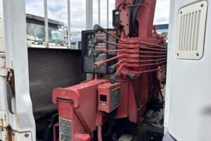2005 Crane Truck Mitsubishi Fuso Fighter PA-FK71RK