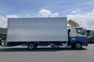 2017 Van Wing Mitsubishi Fuso Fighter TKG-FK64F