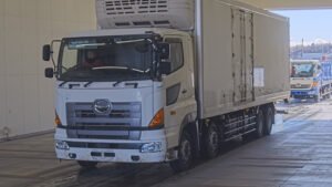 2017 Van Wing Hino Profia QPG-FW1EXEG